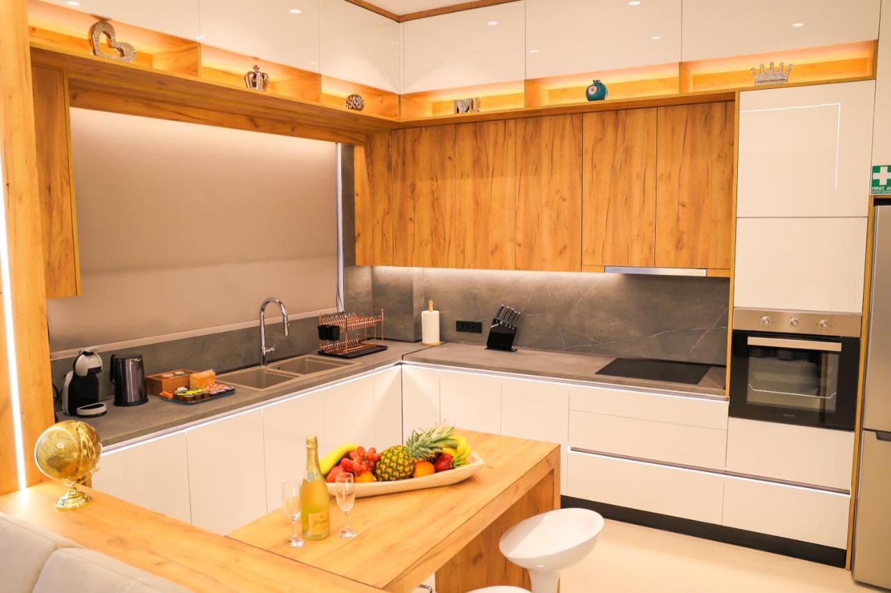 Compass Luxury Villaer